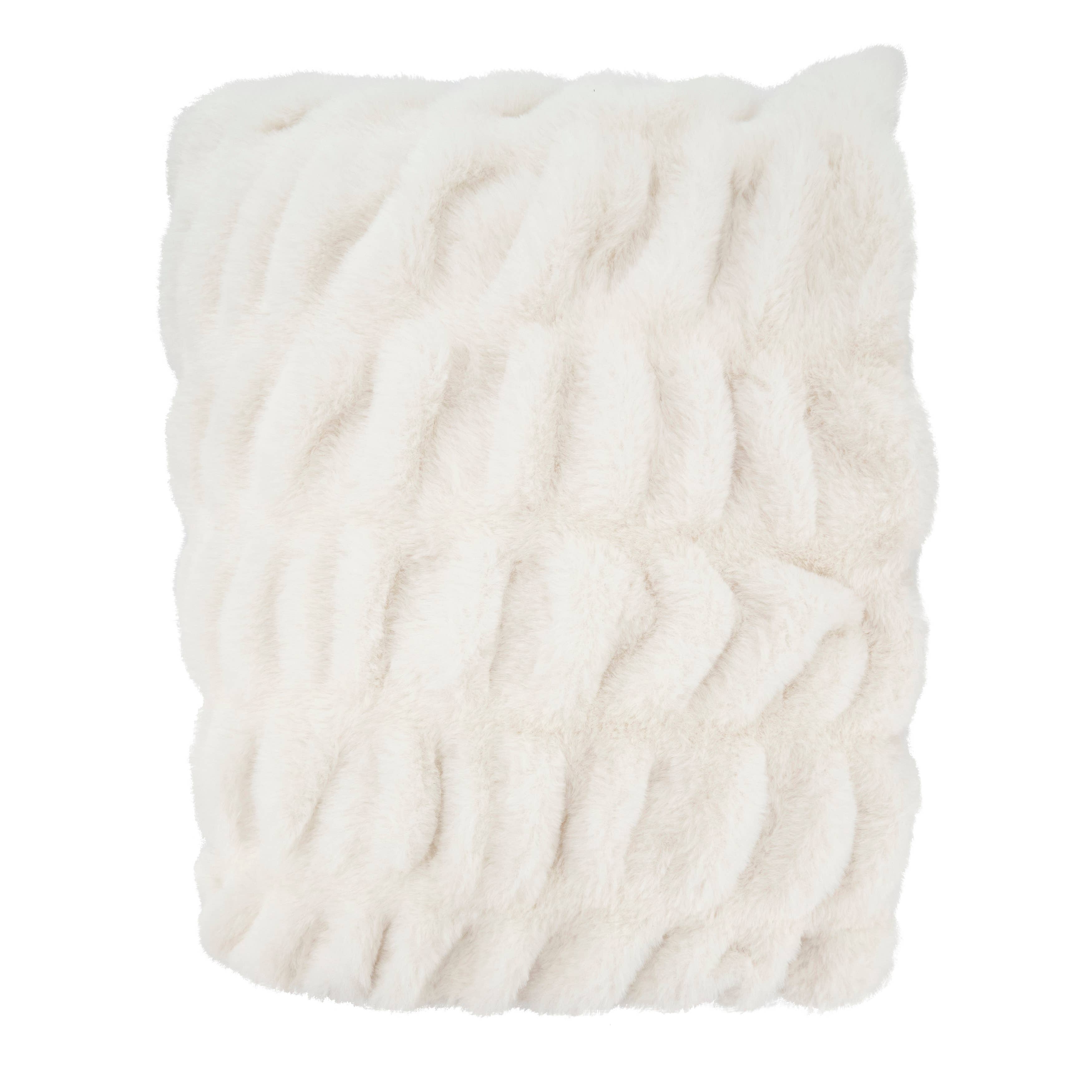 Cuddle Corner Faux Rabbit Fur Throw 50 x 60
