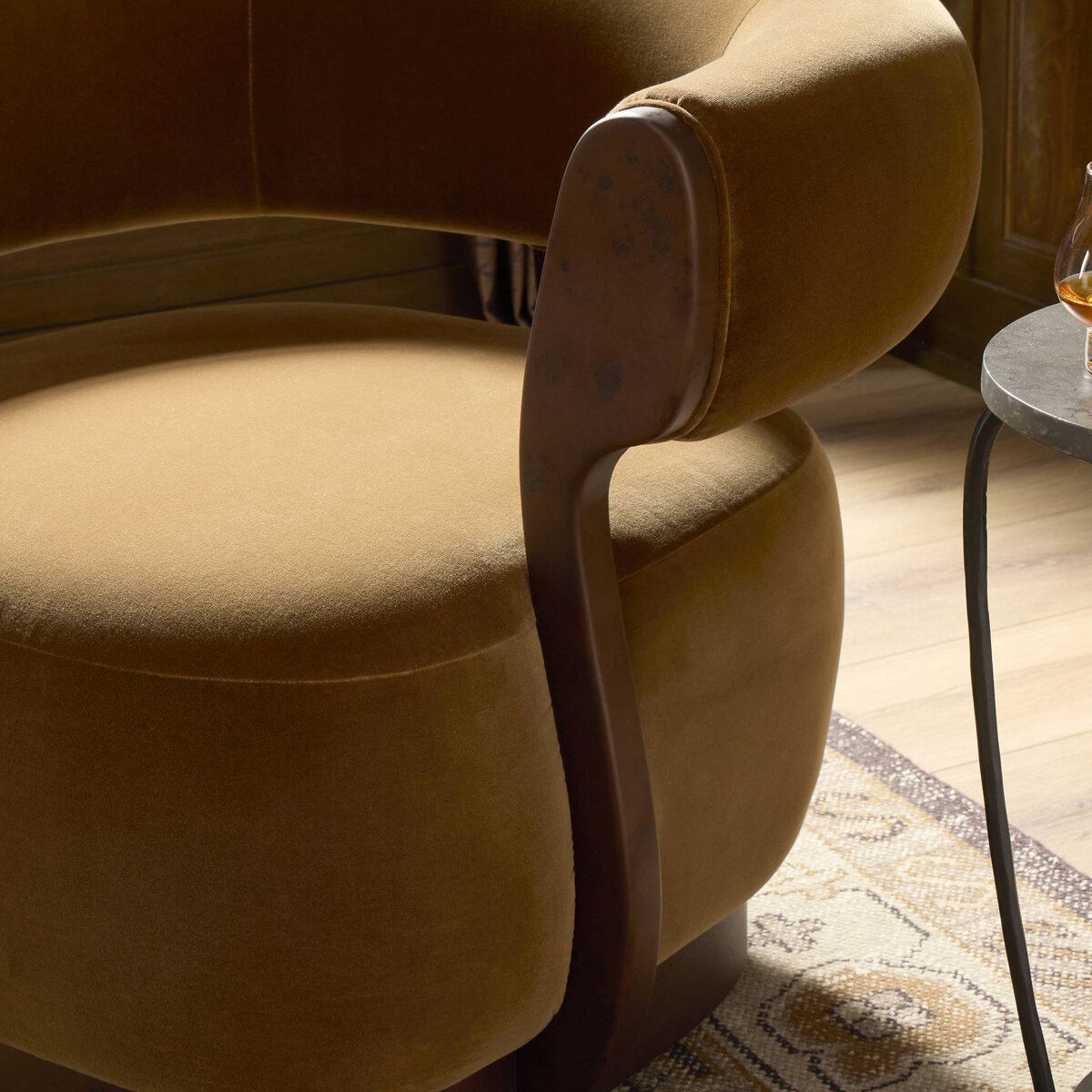Yuri Swivel Chair