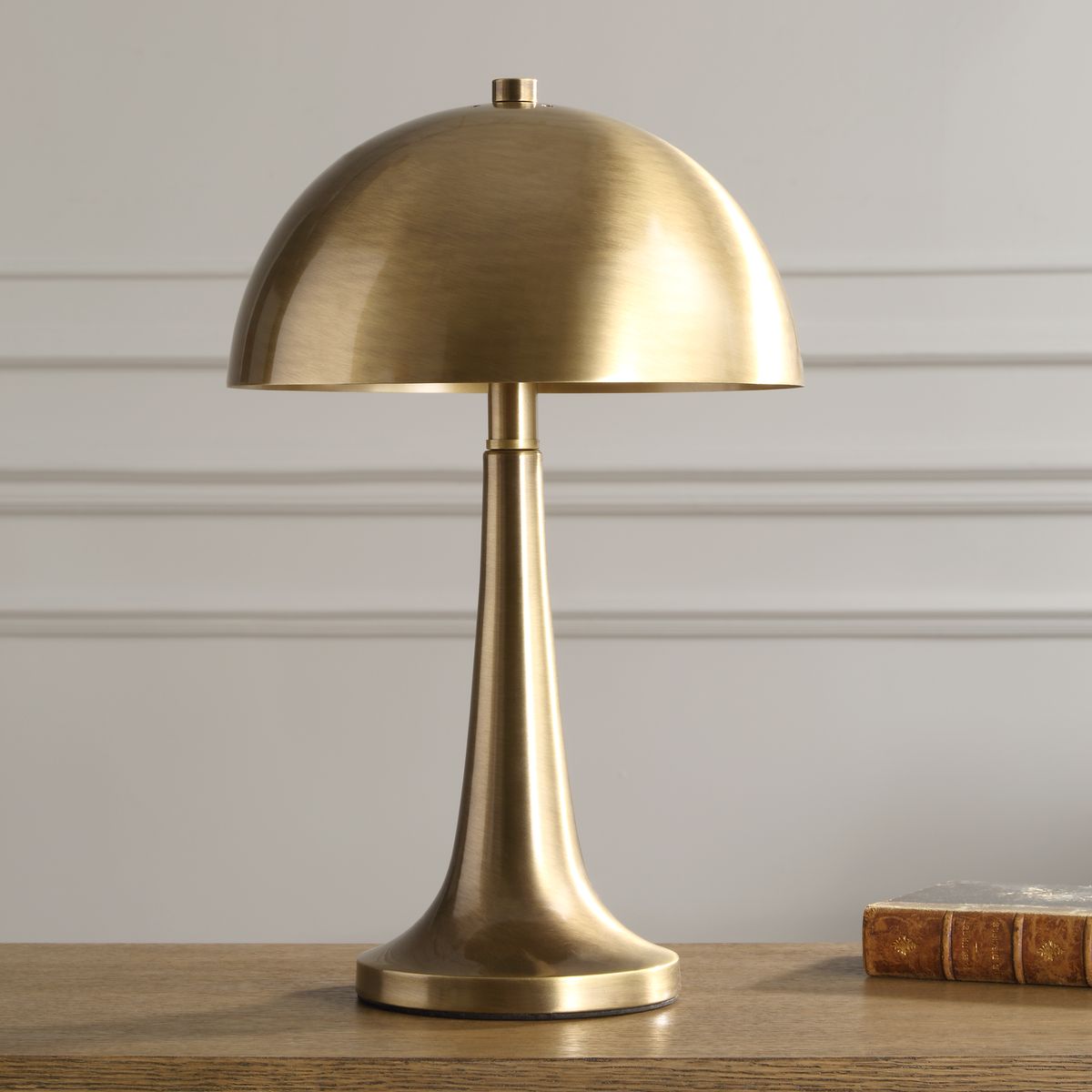Dame Accent Lamp