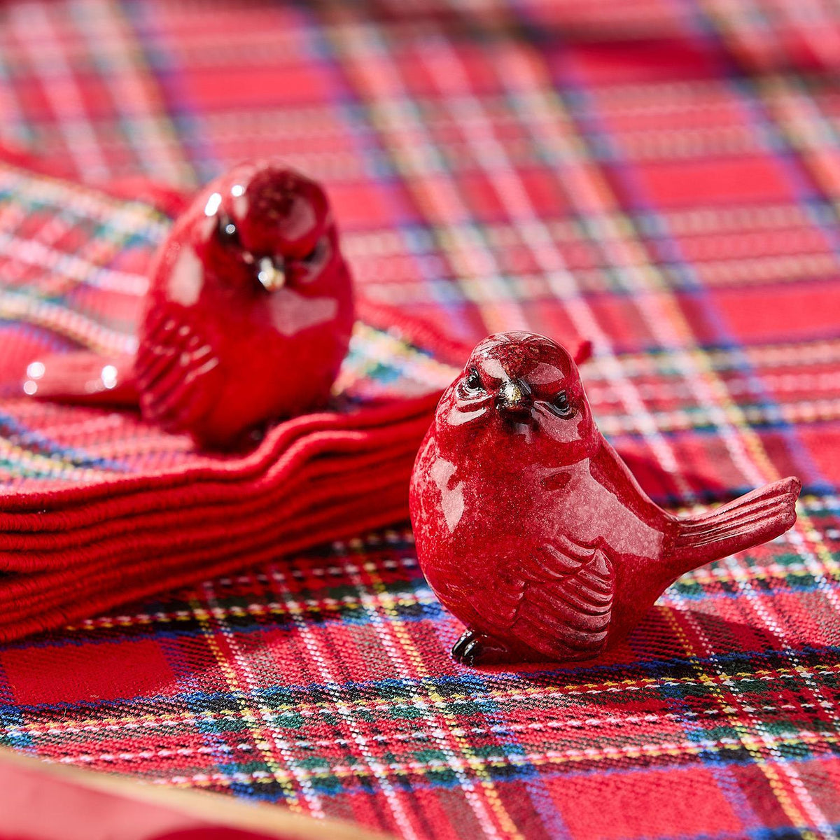 Red Cardinal 24 Pc Birds Un w/Nest Display