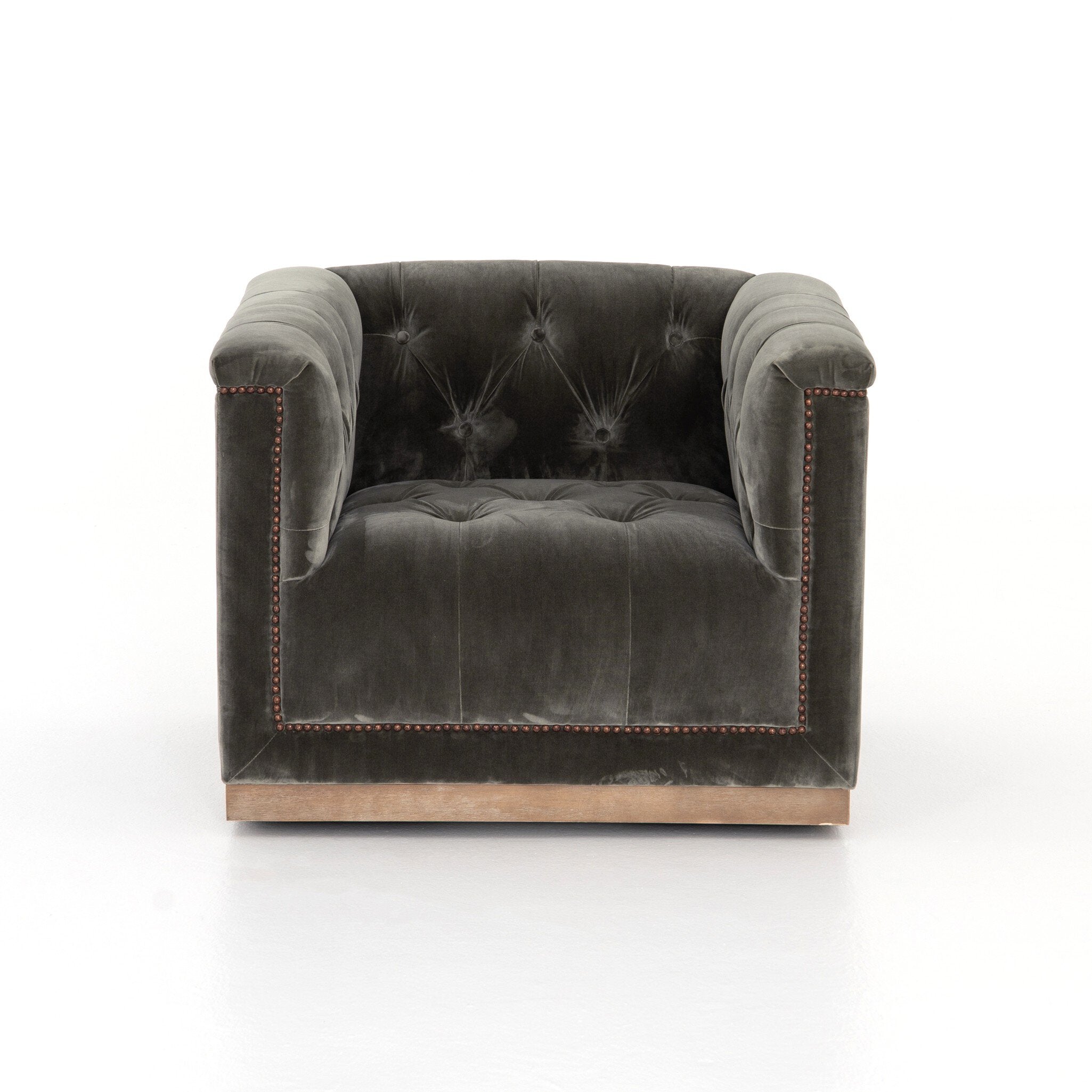 Maxx Swivel Chair