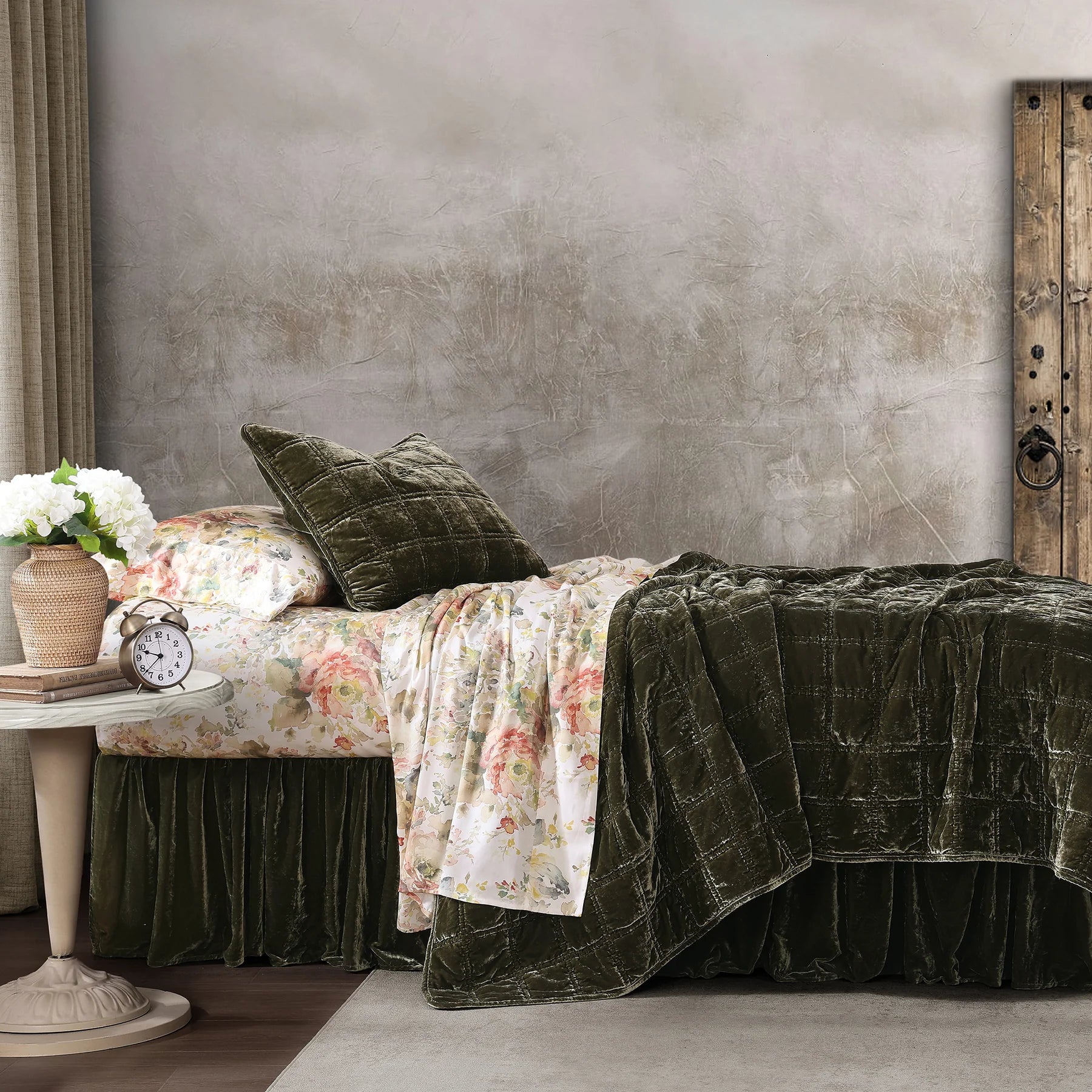 Stella Faux Silk Velvet Double Box Stitch Quilt Set